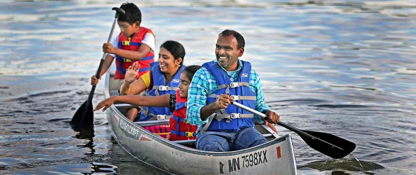 Enjoy fall colors while canoeing at Cleary Lake Regional Park. (Three Rivers Park District)