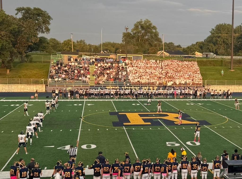 The Laker football team fell to Rosemount with little more than a minute left to play on Sept. 12. (Photo by Taylor Smith)
