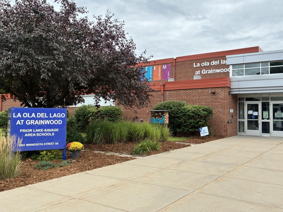 La ola del lago at Grainwood is located at 5061 Minnesota St., Prior Lake.